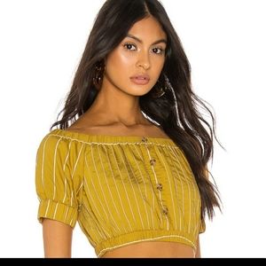 💥HOT PICK💥Off the shoulder CropTop by Resolve/Tularosa
